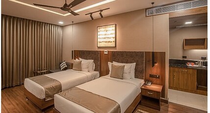 Windstone Residency Room Type - Twin Executive Business Media Suite