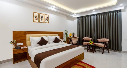 Hotel De Clark@ 5 min from Delhi IGI Airport Room Type - Super Deluxe Room