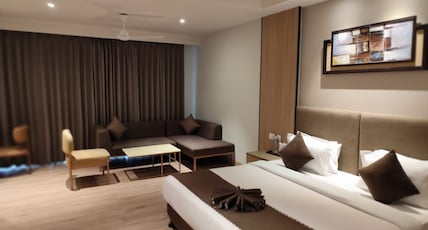 Anntilia inn Room Type - Luxury Room with Sofa Sitting and Work Desk Anntilia inn Room Type - Luxury Room with Sofa Sitting and Work Desk