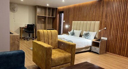 The Phoenix Residency Room Type - Suite With Balcony