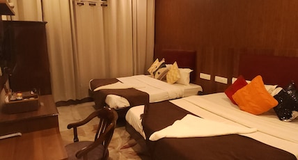 Hotel Multitech Room Type - Quadruple Deluxe Room for 4 Person