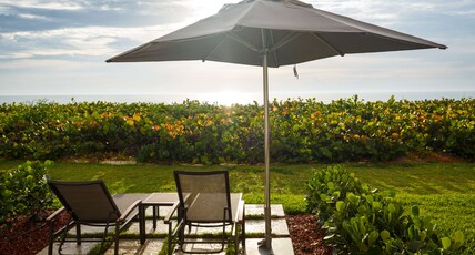 DoubleTree Suites by Hilton Melbourne Beach Oceanfront Room Type - 1 KING BED PATIO SUITE