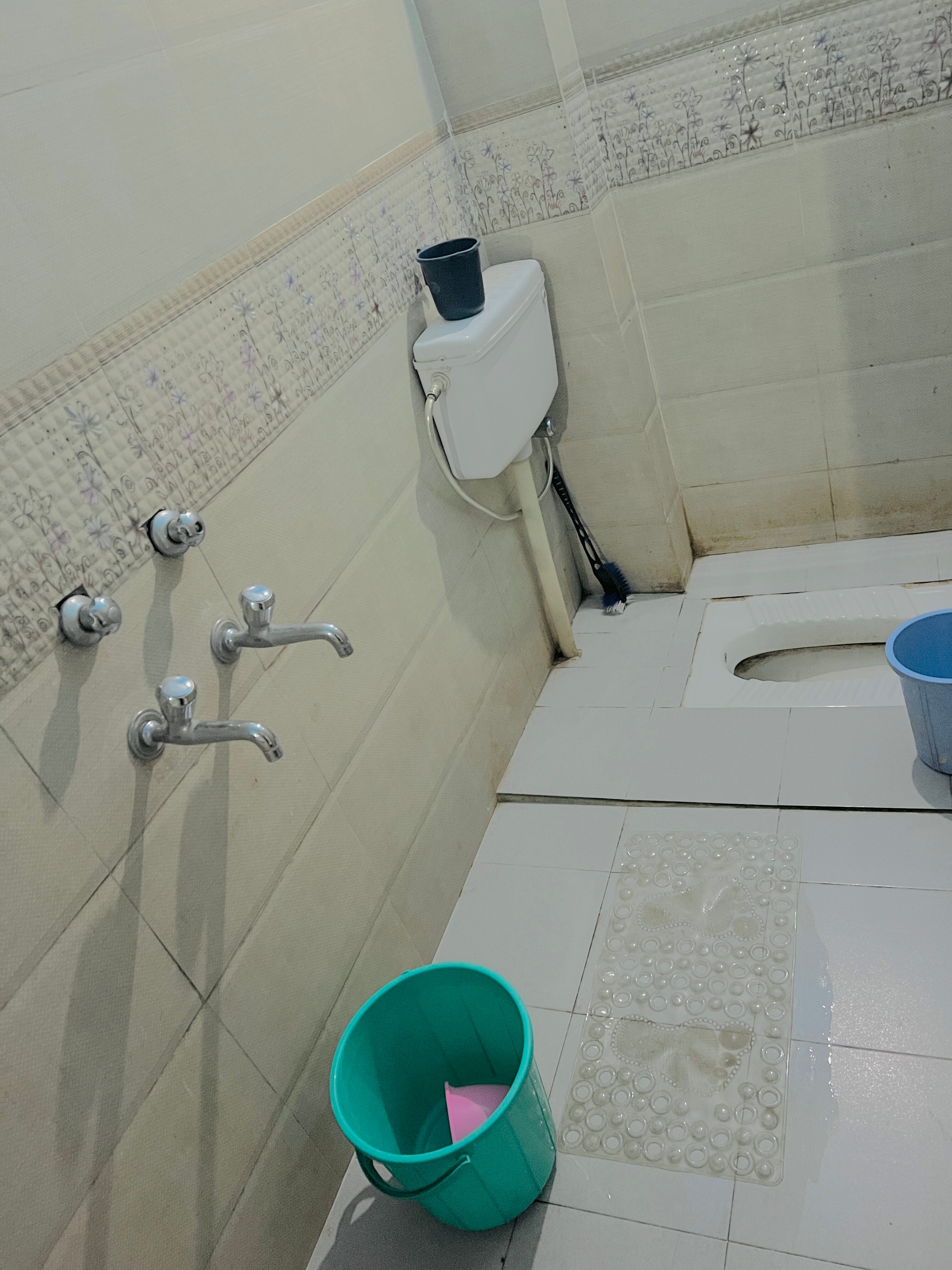 Hotel 80 - Tap to explore photos