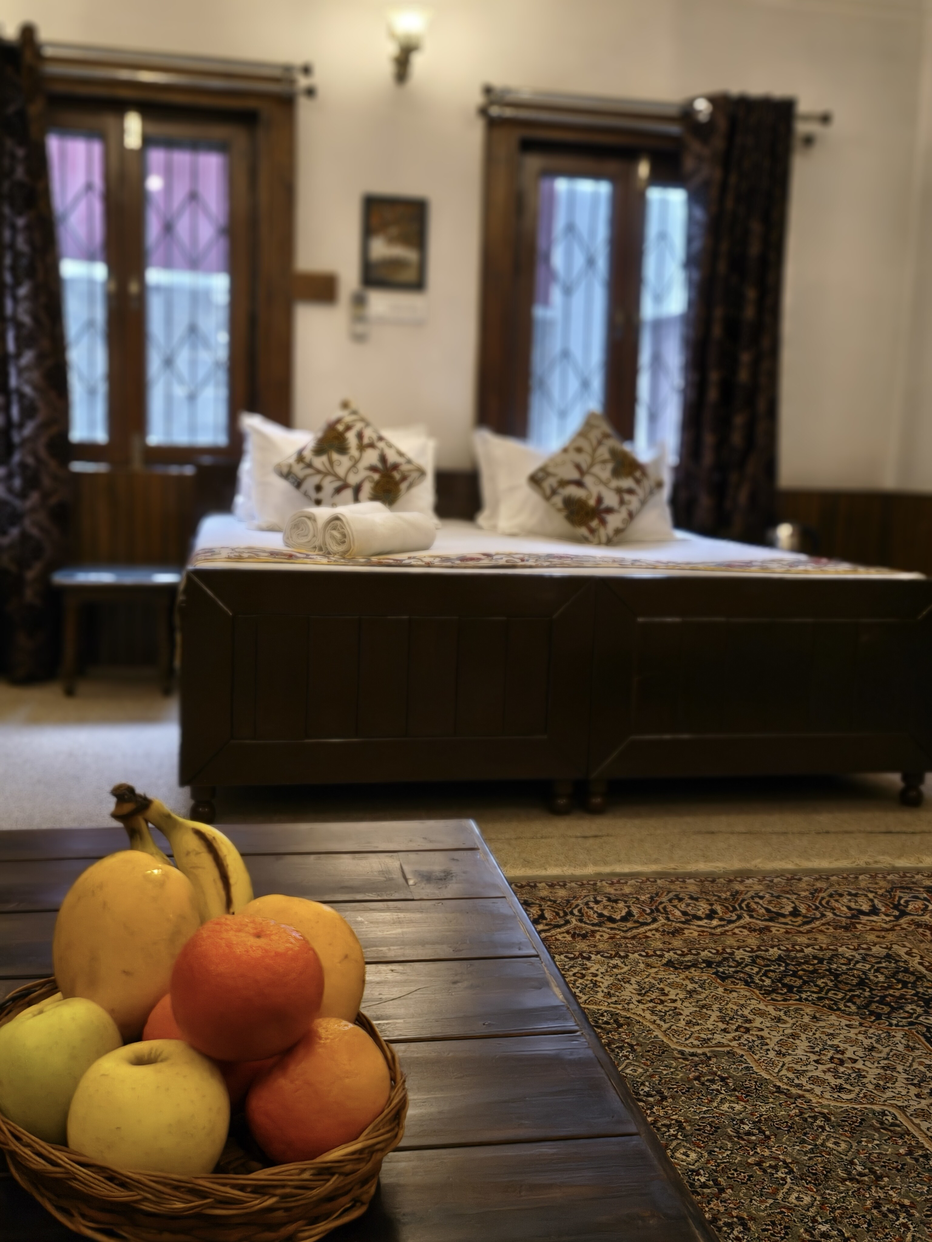 Willow Manor, Srinagar - Tap to explore photos