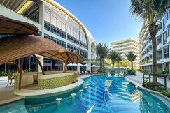 La Green Hotel and Residence