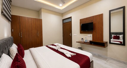 Kanha Motel Room Type - Premium Room with Kitchenette
