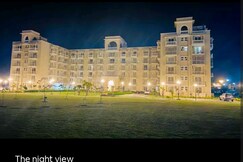 Ac Beautiful And Luxurious BankeyBihari Ji Krishna