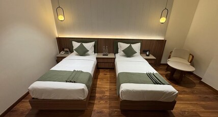 Trevon Hotel Gujrat Centrale Room Type - Executive Twin