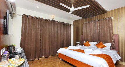 ROYAL GRAND Room Type - Deluxe Double AC