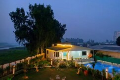 Weekend theory farmhouse