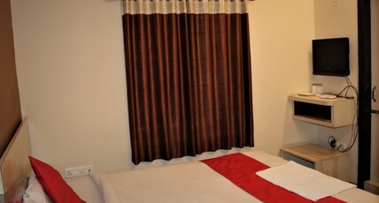 Hotel Blue Crystal Room Type - Ac deluxe