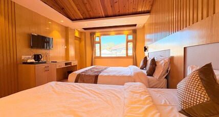 Hotel Aristocrat Darjeeling by Baizus Hotels and Resorts Room Type - Premium Deluxe Triple Room View