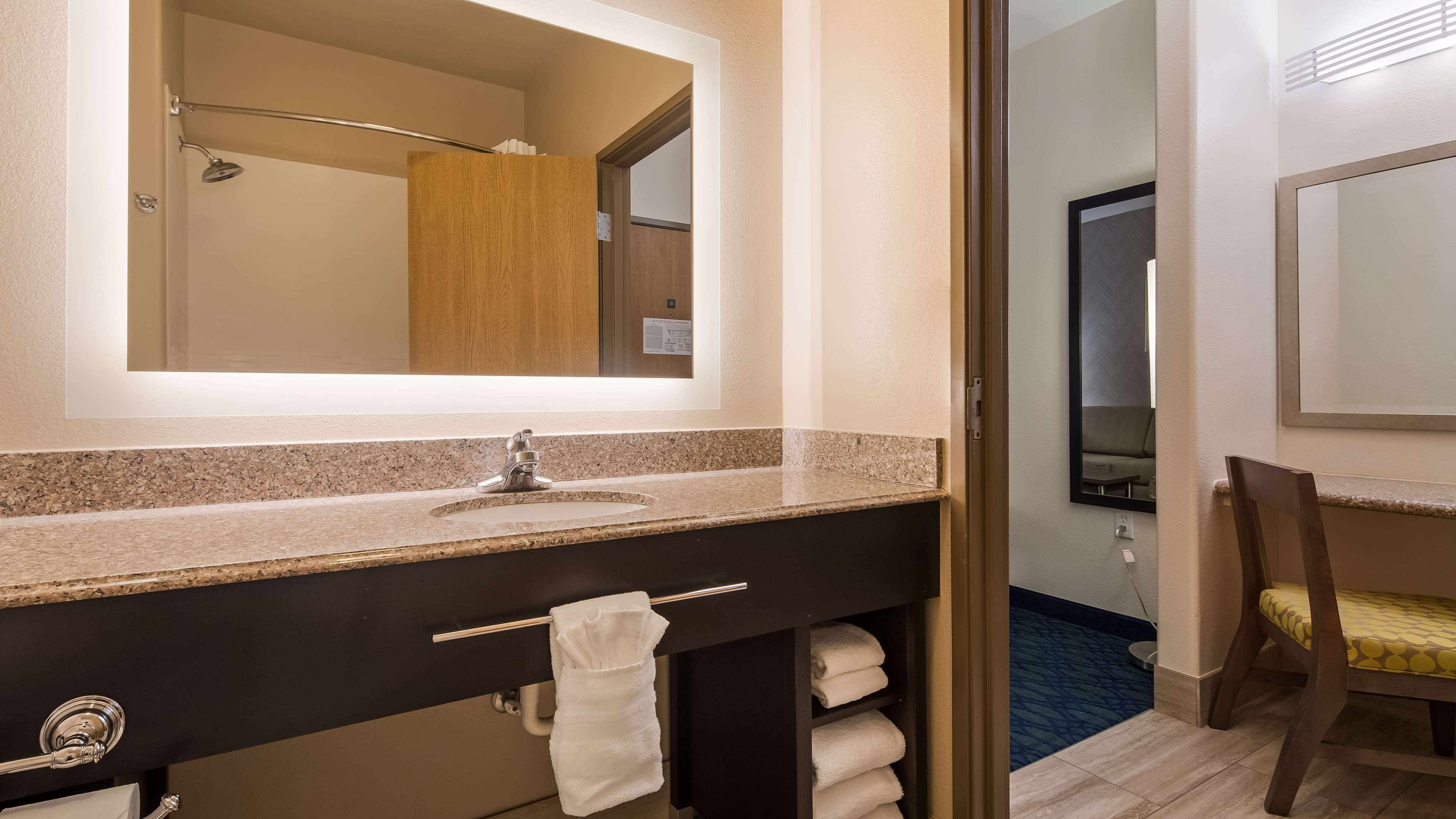 Best Western Plus Tulsa Inn & Suites - Tap to explore photos