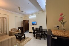Oxemate Service Apartment - Suites