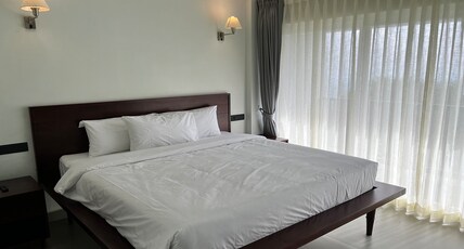 AJS Vagamon Exotica Thangalpara Room Type - Deluxe Room With Balcony