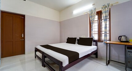 Hotel O LM Rooms Room Type - Classic