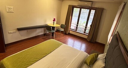 Amazinn Hotel Room Type - Deluxe Room
