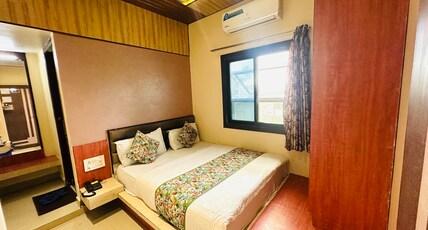 Hotel Rajdarbar Room Type - Deluxe Ac Room