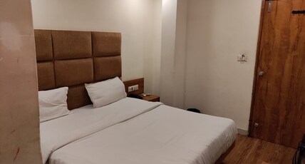 Hotel Safari Inn Room Type - Deluxe Room