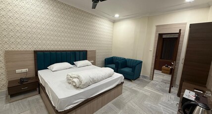 Icon Residency Inn Room Type - Super Deluxe Room