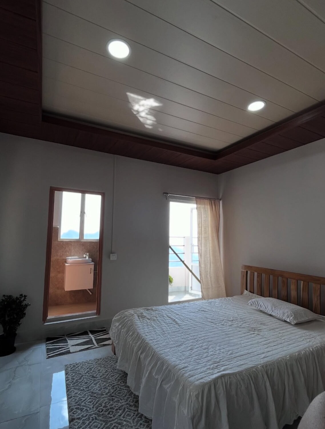 LZ Khualbuk Homestay - Tap to explore photos