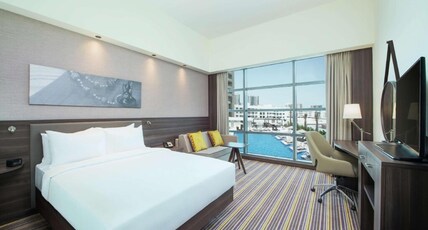 Hampton by Hilton Dubai Airport Room Type - QUEEN ROOM WITH SOFA NS