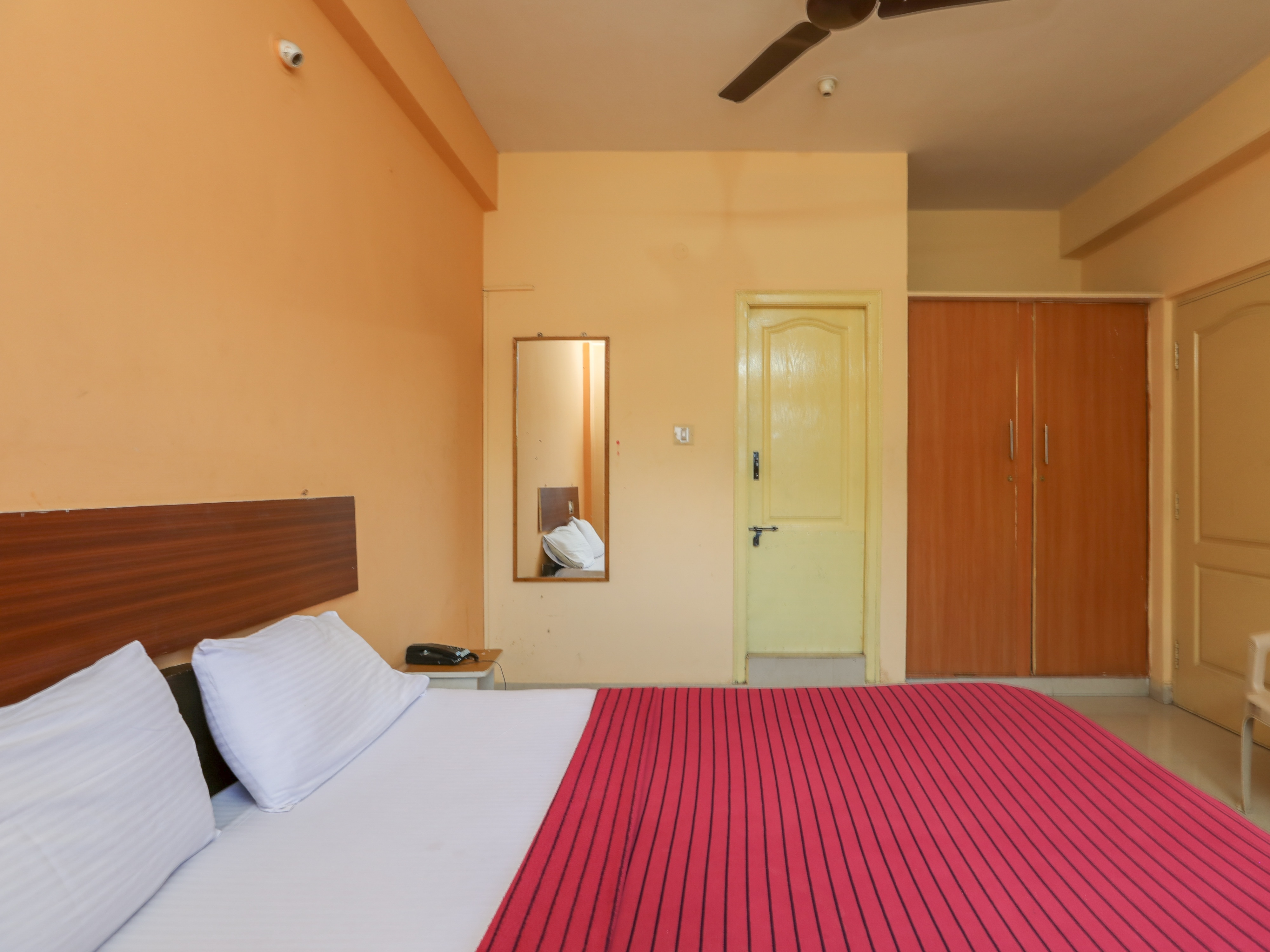 Shreyas residency - Tap to explore photos
