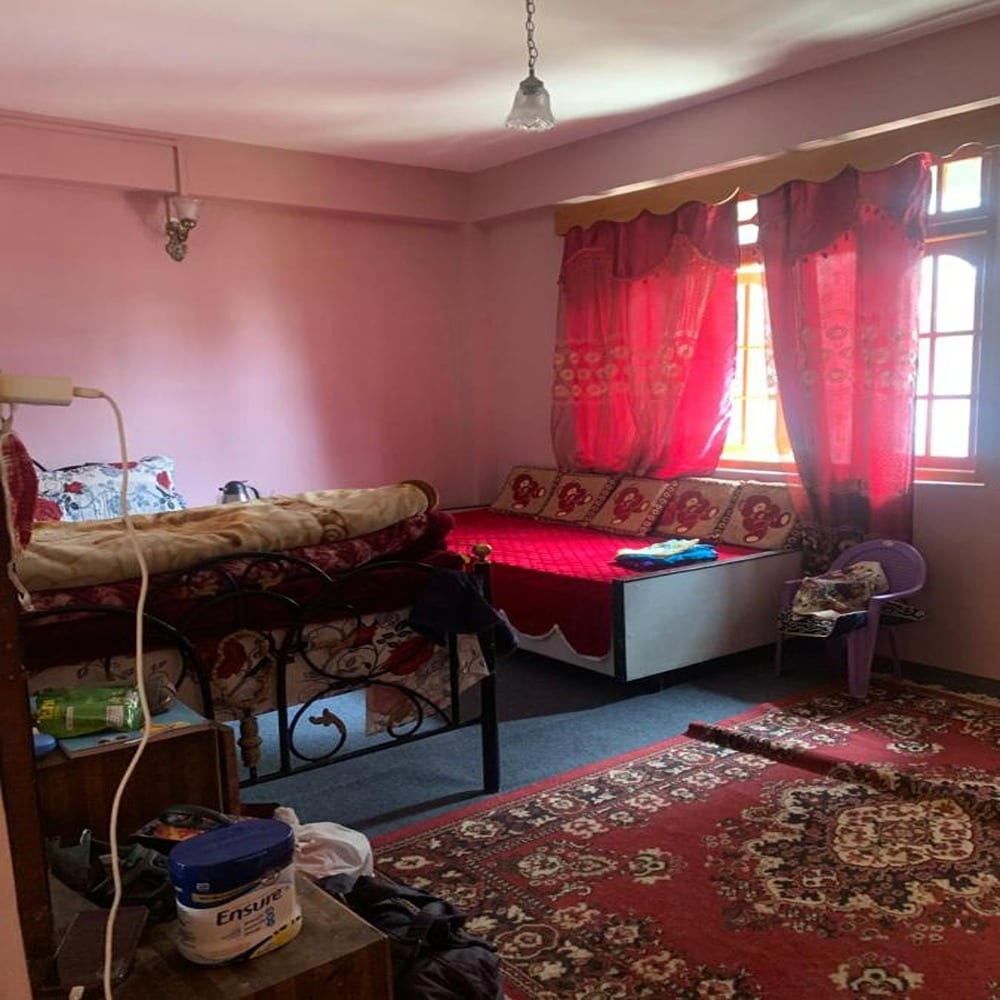 The Himalayan Workstation - Tap to explore photos