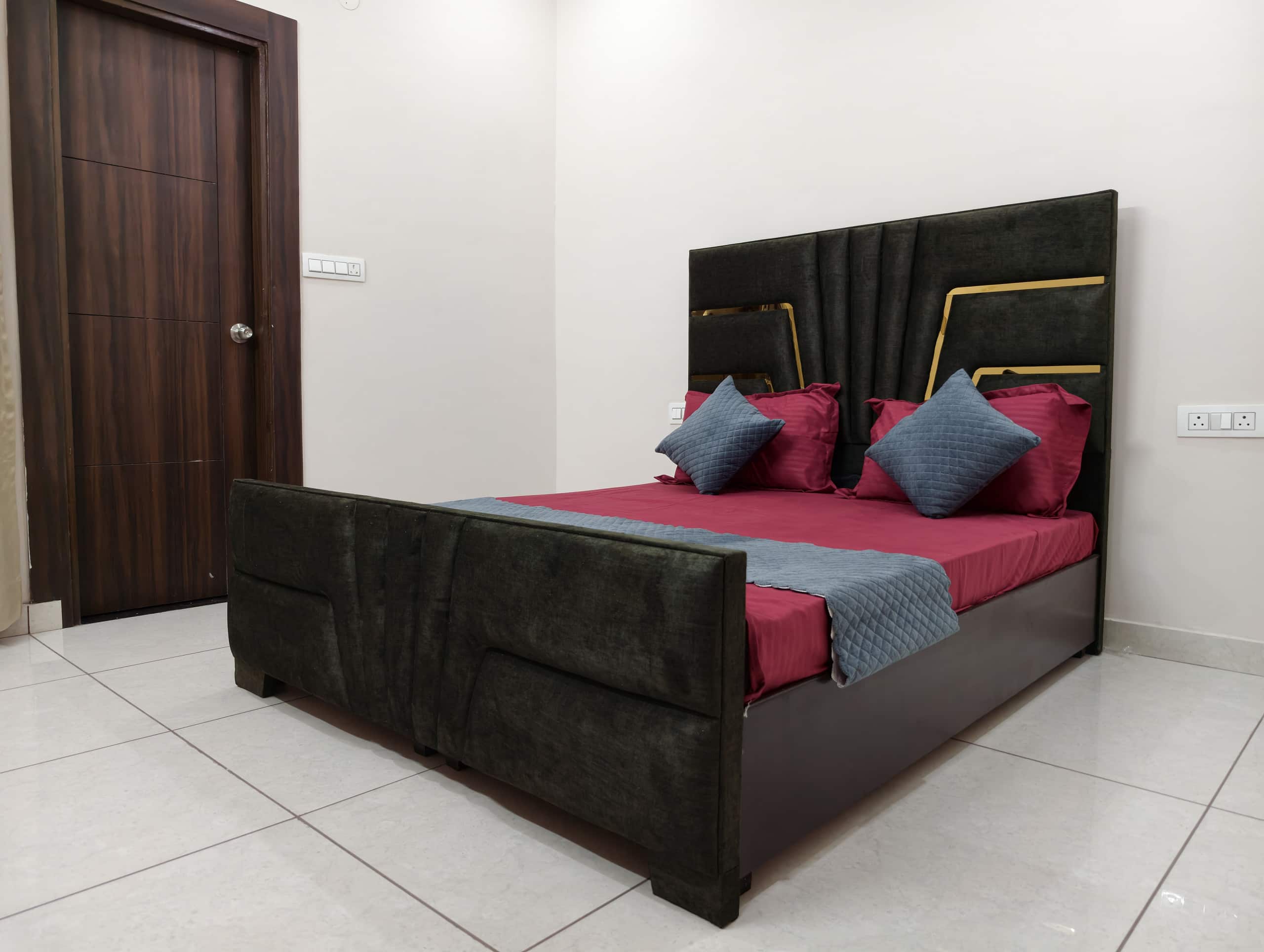 Peaceful Private Room Aarambh Hillside View - Tap to explore photos