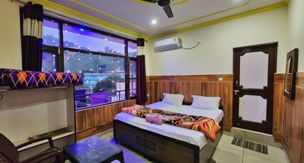 Hotel Royal Taj Room Type - AC Double Bed Deluxe Room