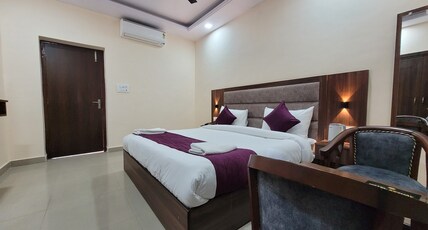 Hotel Keshav Nandan By The Shivaay Room Type - Deluxe Double Room with Balcony