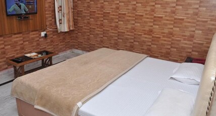 Hotel Jyoti Room Type - Super Deluxe Room