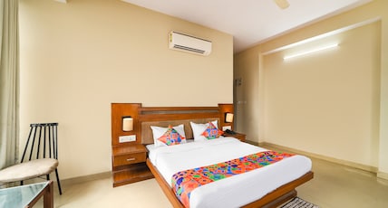 FabHotel Aayansh Room Type - Deluxe Room