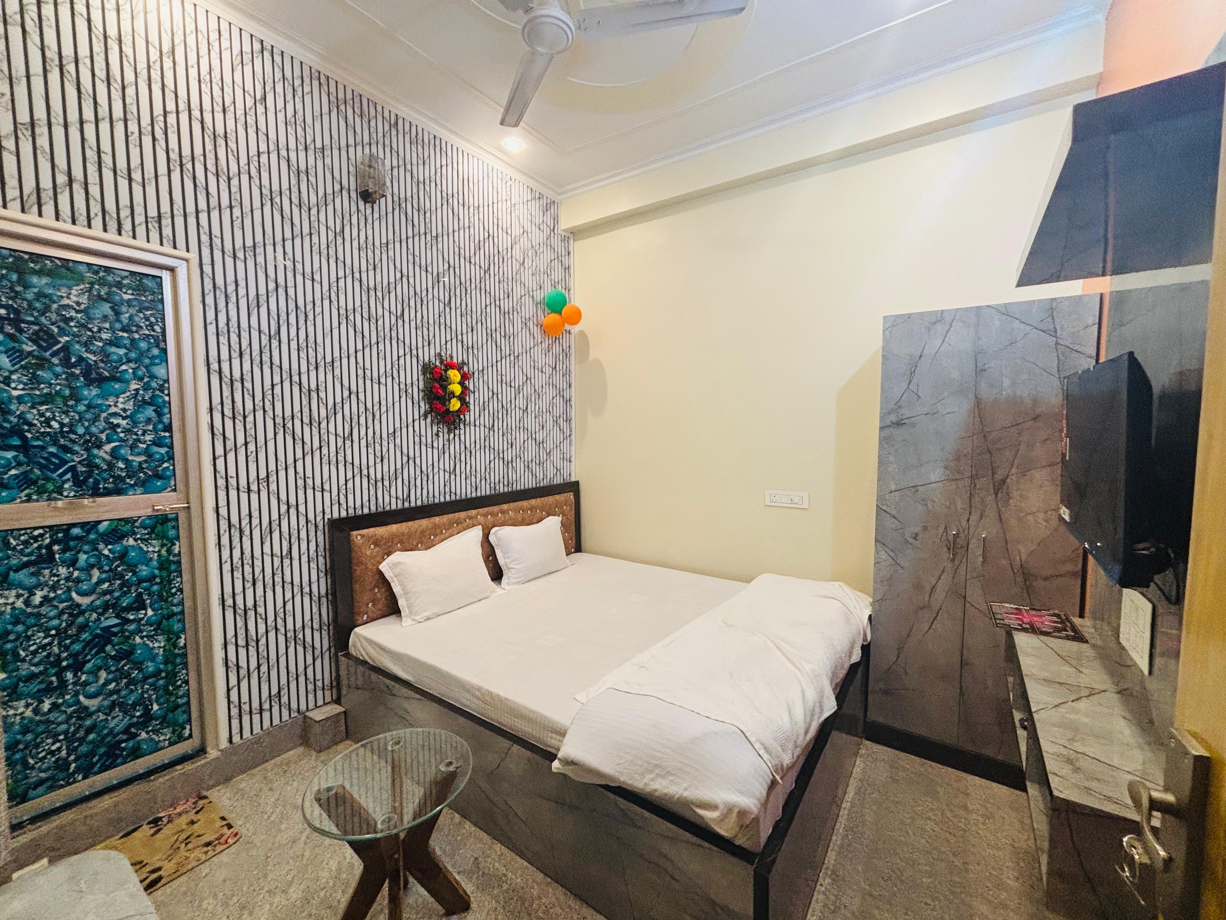 HOTEL SHIVSARAN PURNEA - Tap to explore photos