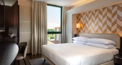Doubletree by Hilton Milan Malpensa Solbiate Olona Room Type - KING SUPERIOR ROOM