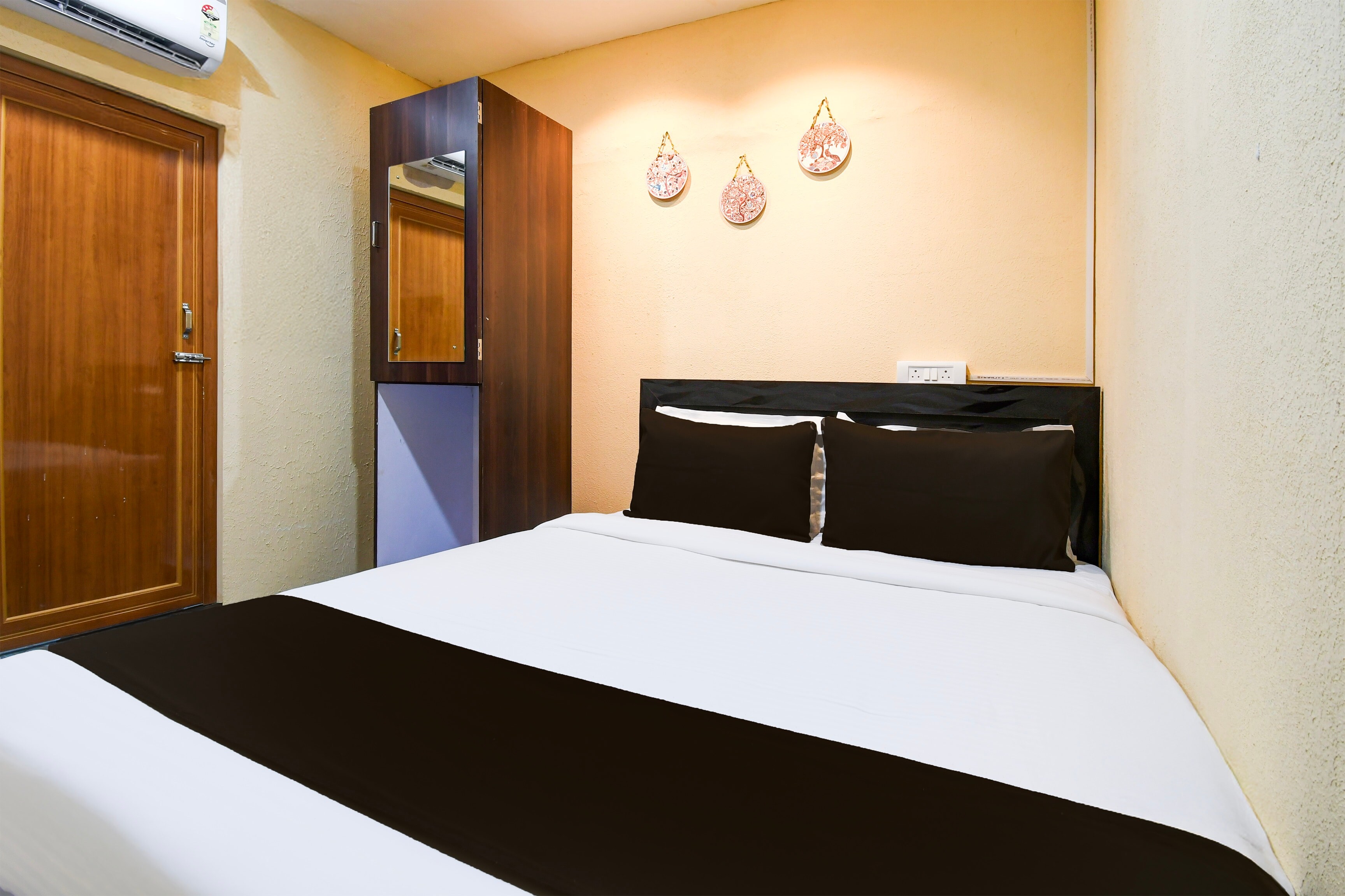 Hotel O BIJAY HOMES - Tap to explore photos