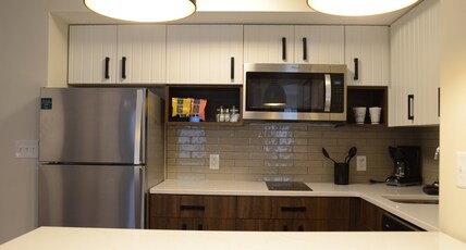 Staybridge Suites NASHVILLE SE - MURFREESBORO Room Type - 1 King 2 Queen Beds Two Bedroom Suite