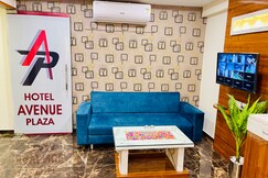 HOTEL AVENUE PLAZA