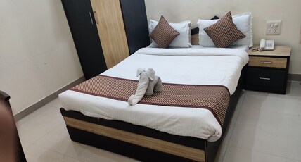 Hotel Holy Basil Room Type - Deluxe Room