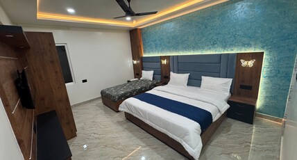 Lakhdatar Home Stay Room Type - Blue berry Sweet Room