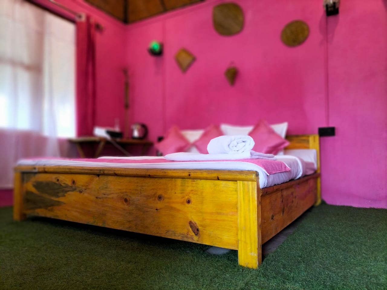 EE Norsi Cottages - Tap to explore photos