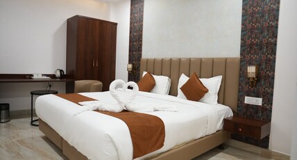 HOTEL SANJAY ROOFTOP & RESTO Room Type - Deluxe Room
