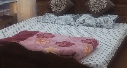 P&Q's Guest House Room Type - 102