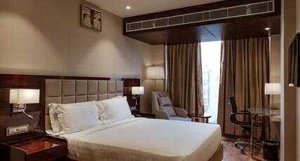 Clarks Premier Kota Room Type - Deluxe Room with Queen Bed