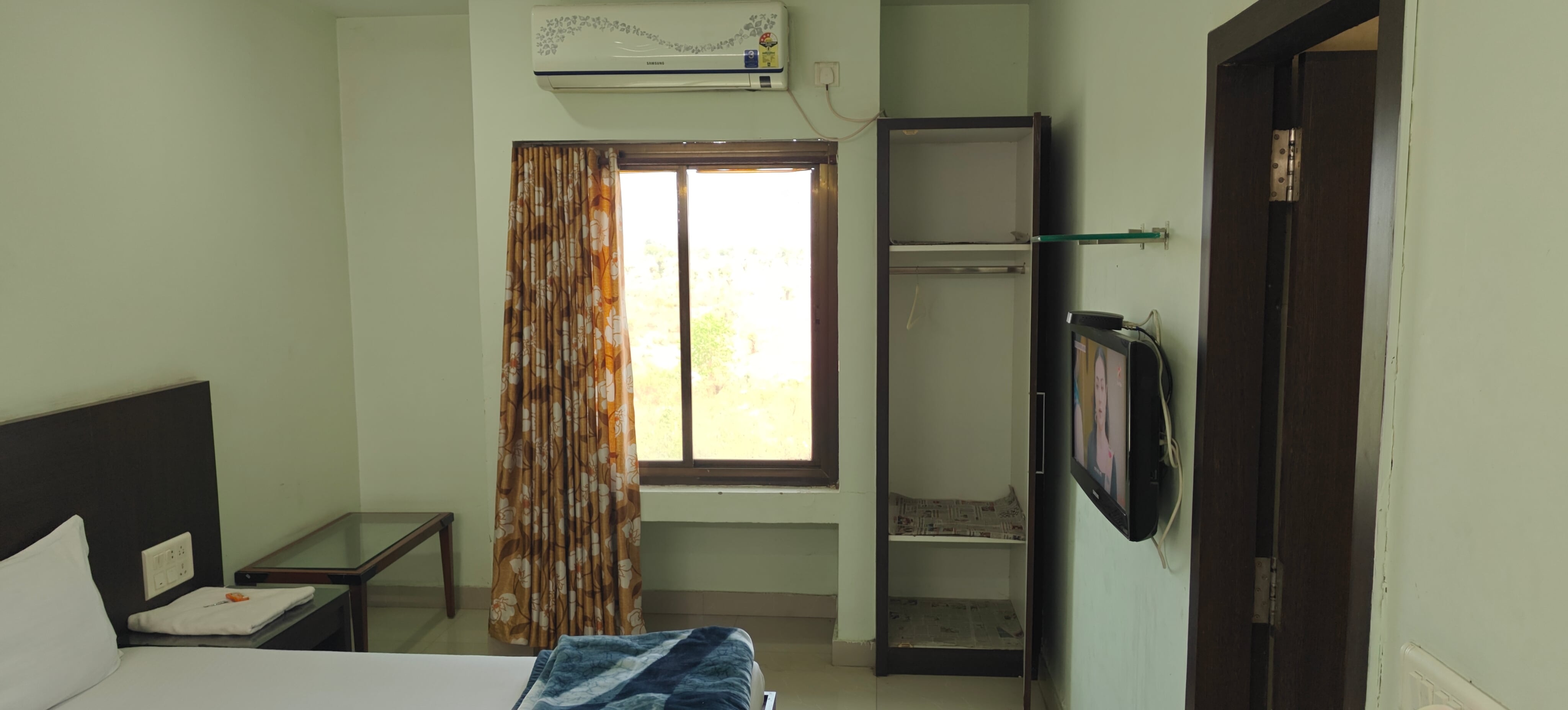 HOTEL SURYA ANUPPUR - Tap to explore photos