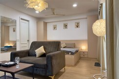 Rooms of 2 Min Airport | Runway View Balcony | Sky Pool