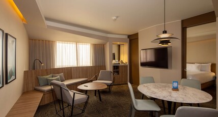 Hilton Garden Inn Lima Miraflores Room Type - 1 QN 1 BEDROOM SUITE W TUB