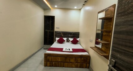 Hotel - Maa Annapurna ROOMS available Room Type - Annapurna Rooms= 102( TV+ AC Rooms)with attached washroom