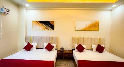 Vimla Residency Hotel Near Prem Mandir Room Type - Family Room