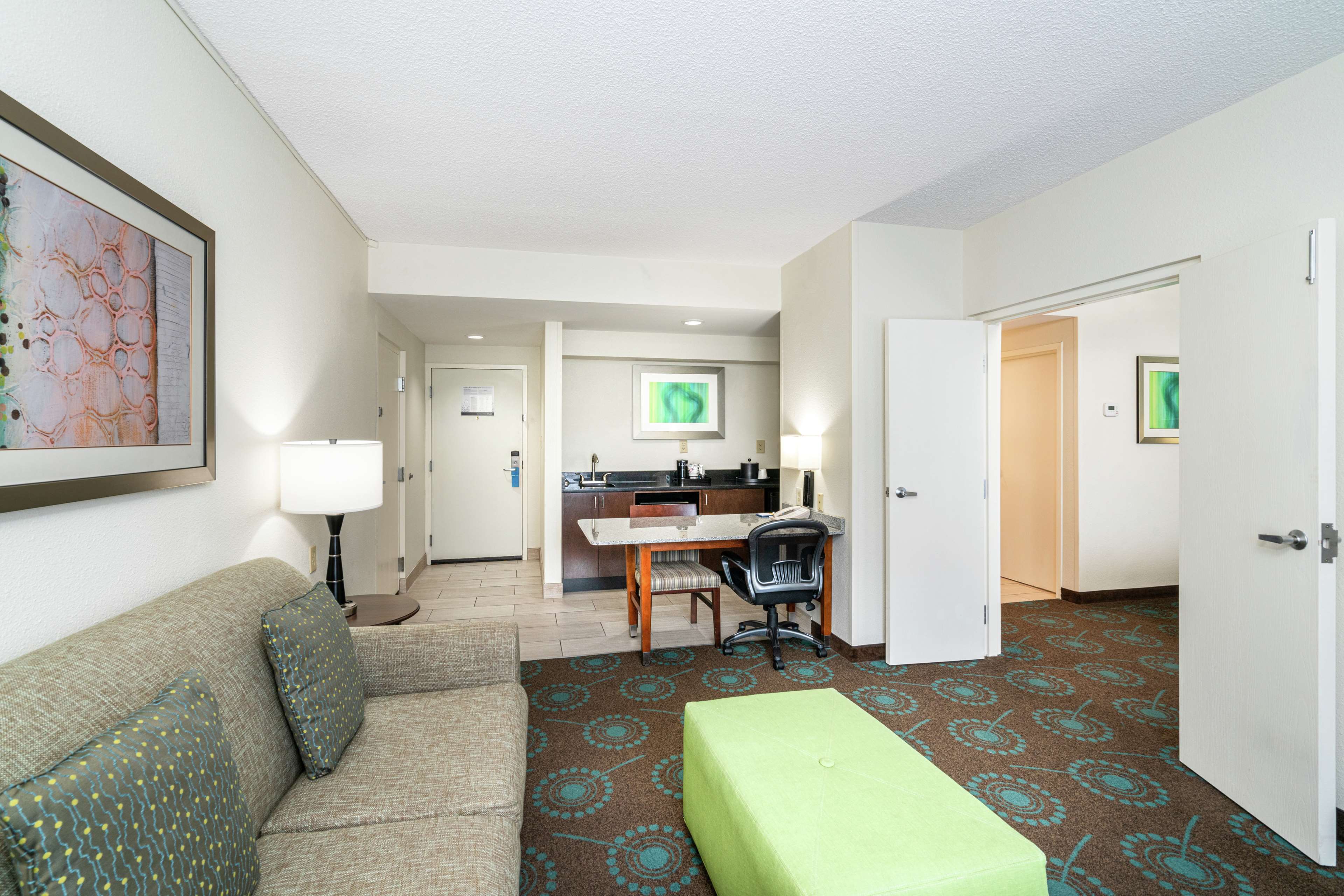 Hampton Inn & Suites Mooresville - Tap to explore photos